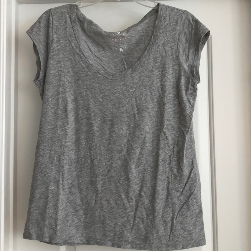 Velvet brand size large gray short sleeve shirt